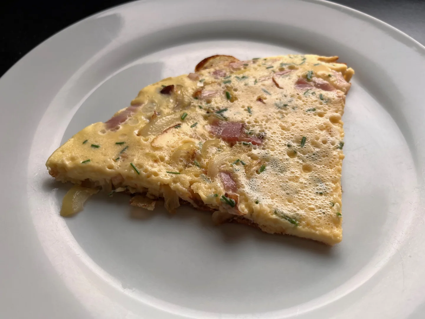 Omelette aux Lardons et Oignons en Persillade